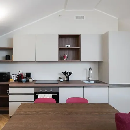 Riverview - New In Appartement *