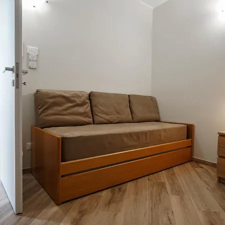 Riverview - New In Appartement