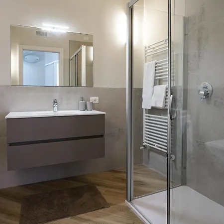 Riverview - New In * Lecco