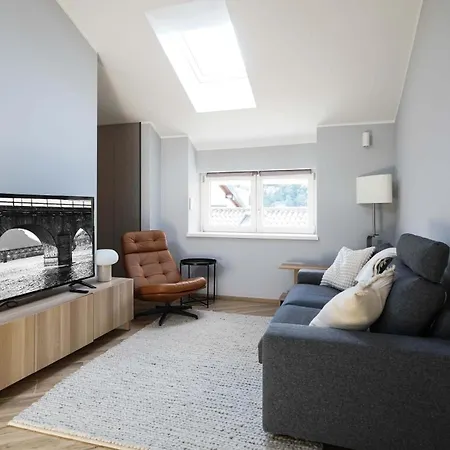 Riverview - New In Appartement Lecco